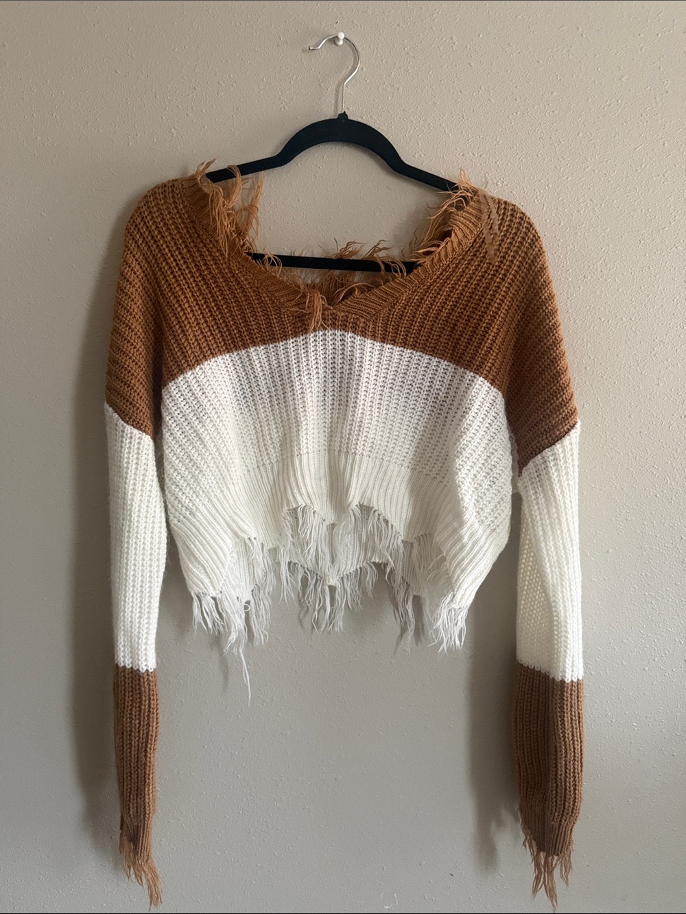 Rue21 Two-Tone Frayed Crewneck Sweater - Brown & White